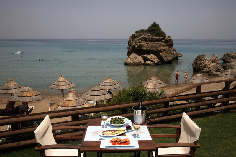 Porto Azzuro Beach Bar