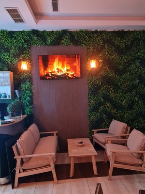 Priestley’s Bar