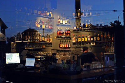 Everyday bar image